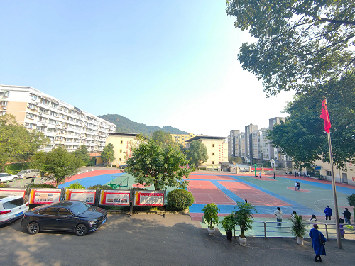 校園環(huán)境